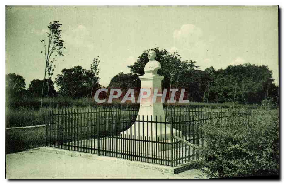 CPA Environs de Saintes Crazannes Monument du Dr Brun mort por la patrie