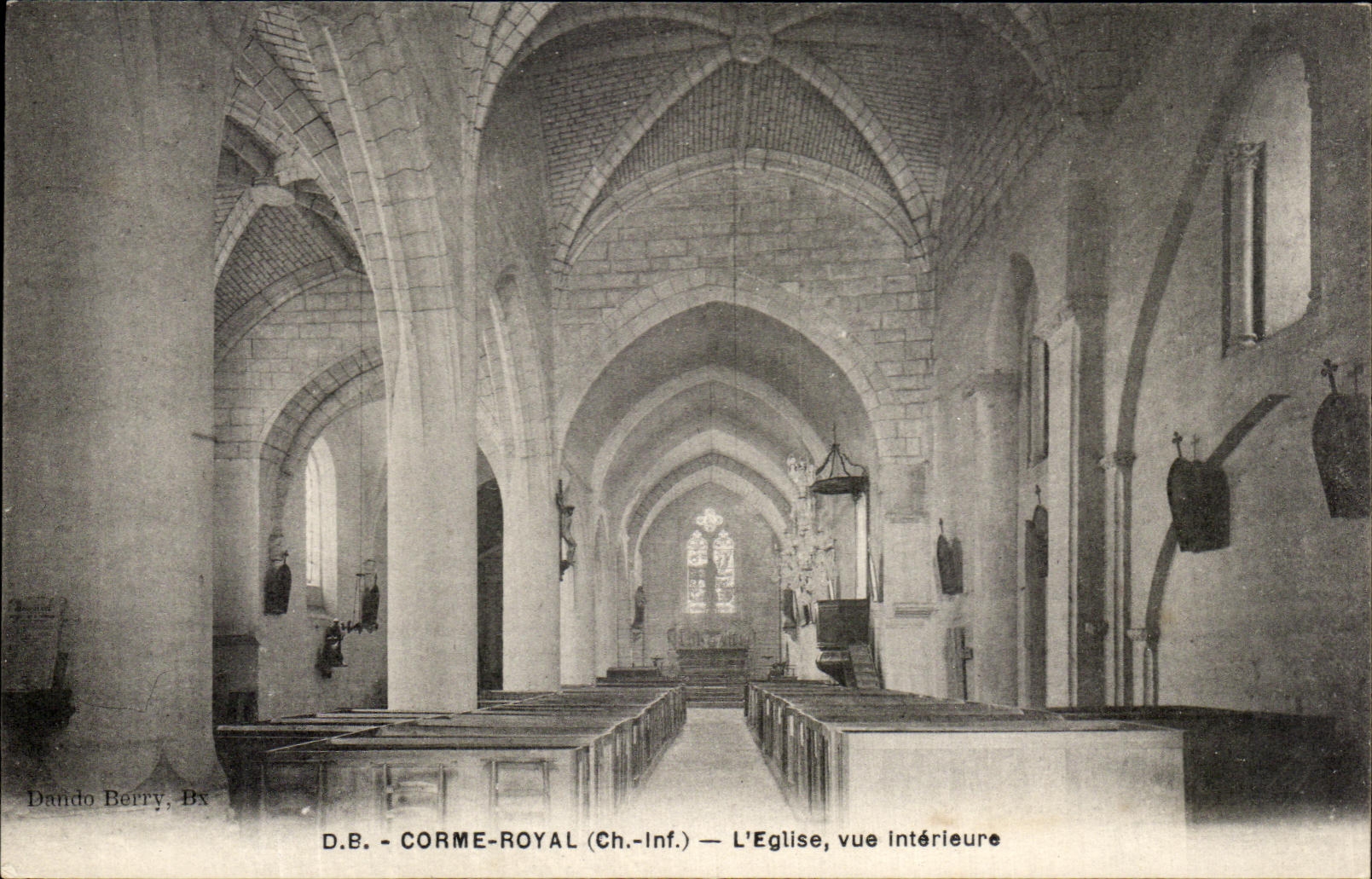 CPA Corme Royal L'Eglise vue interieure
