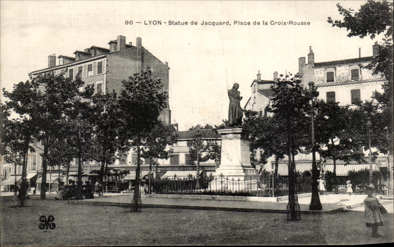 LYON - Statue de Jacquard, Place de la Croix-Rousse — éditeur N.P. (N° 90)