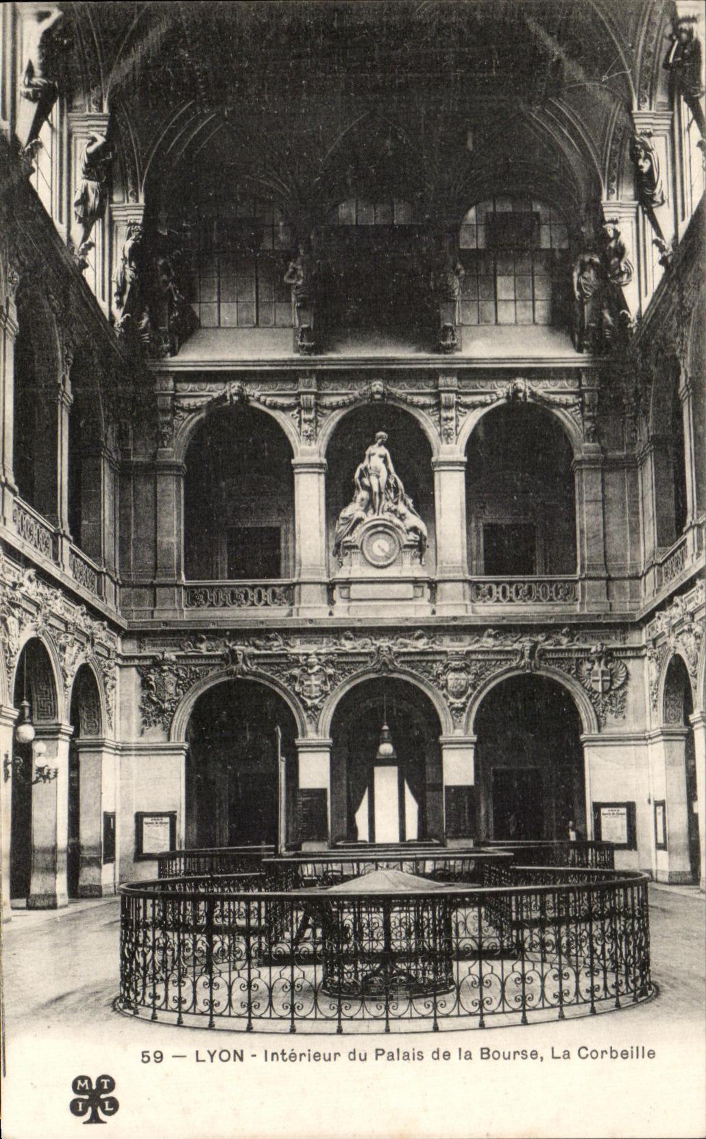 LYON - Intérieur du Palais de la Bourse, La Corbeille — éditeur MT, n° 59