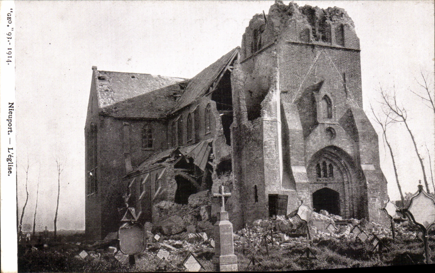 CPA Nieuport L'Eglise Militaria
