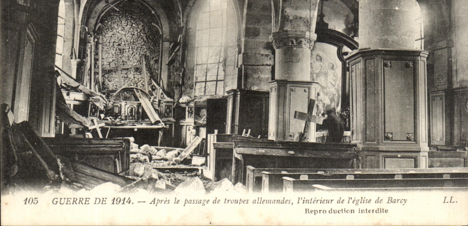 CPA Guerre De 1914 Apres Le Passage De Troupes Allemandes L'Interieur De l'Eglise De Barcy Militaria 
