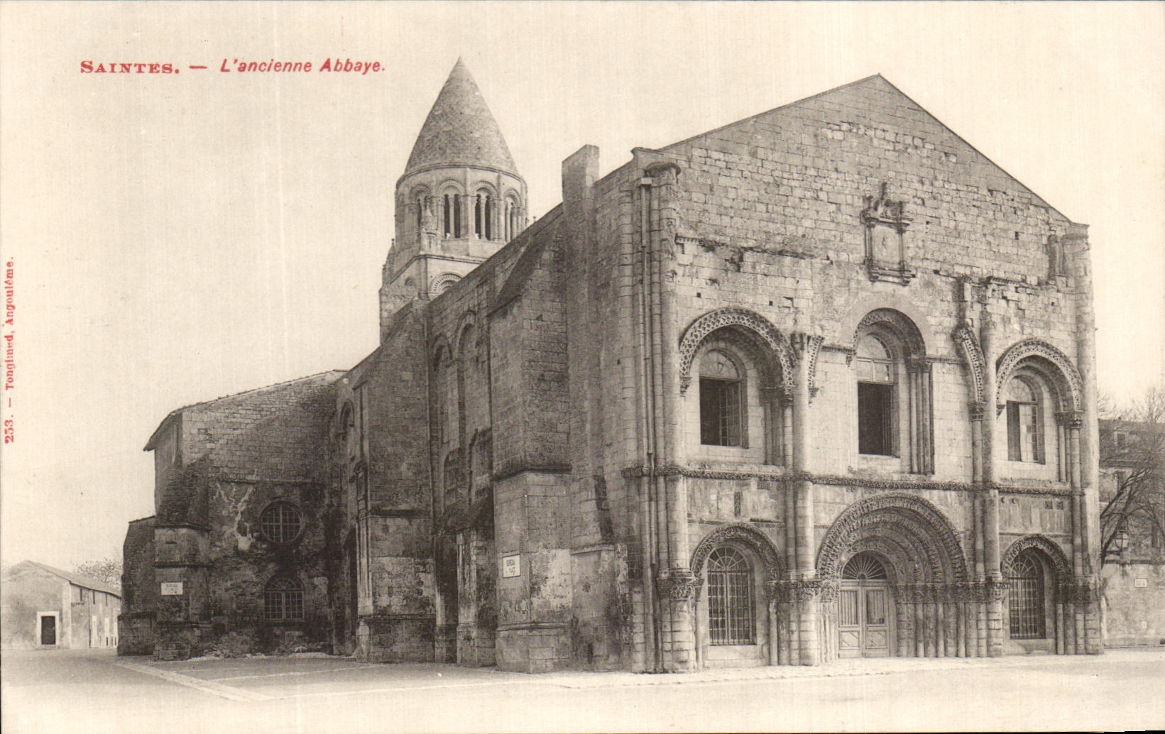 CPA Saintes L'ancienne Abbaye