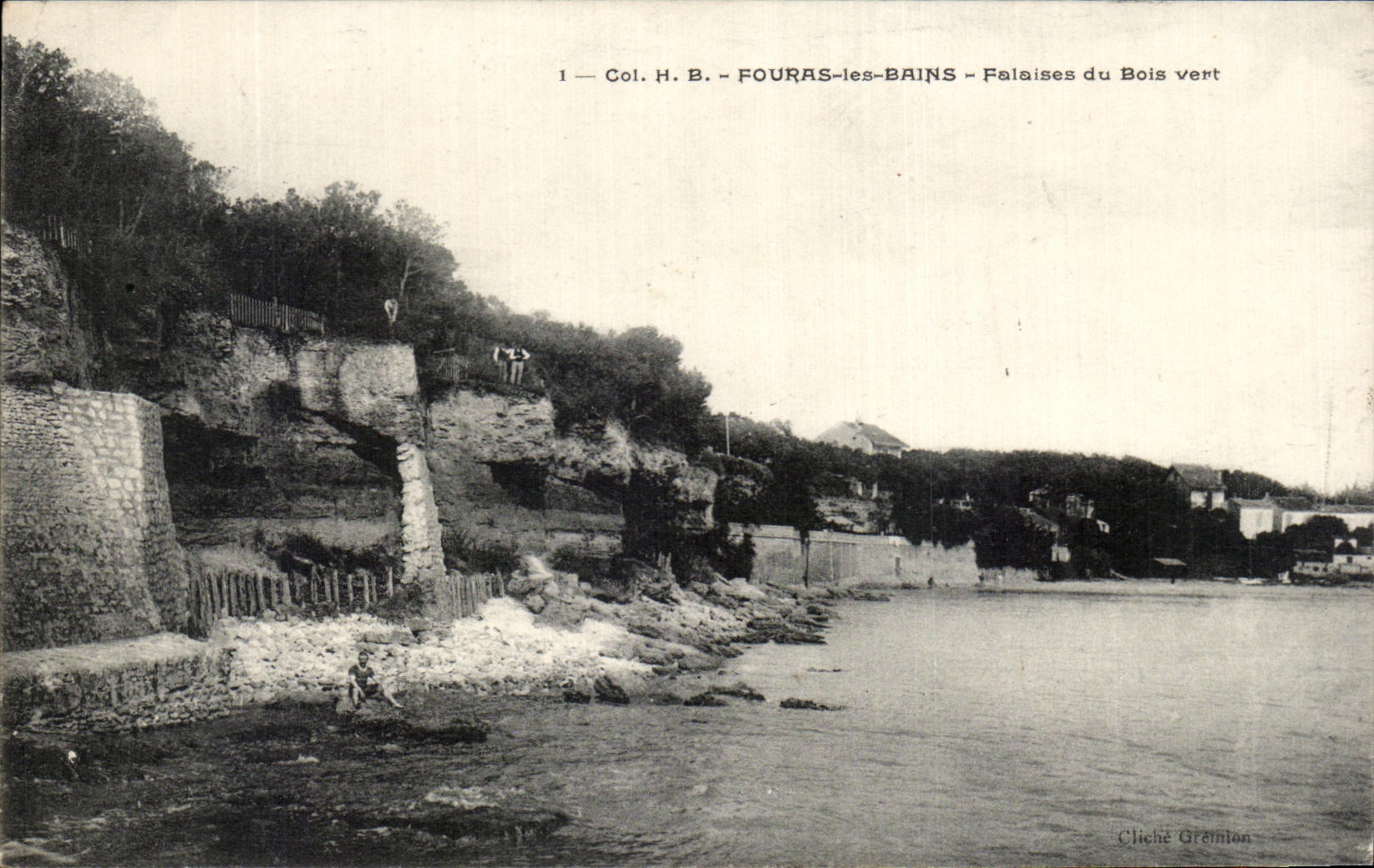 CPA Fouras Les Bains Falaises Du Bois Vert