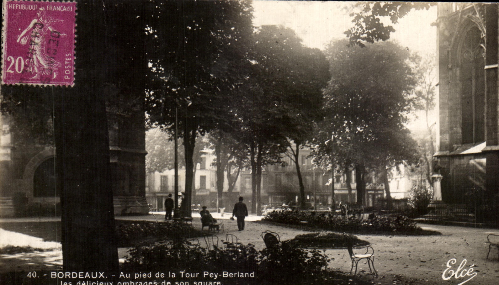 CPA Bordeaux Au Pied De La Tour Pey Berland Les delicieux ombrages de son square