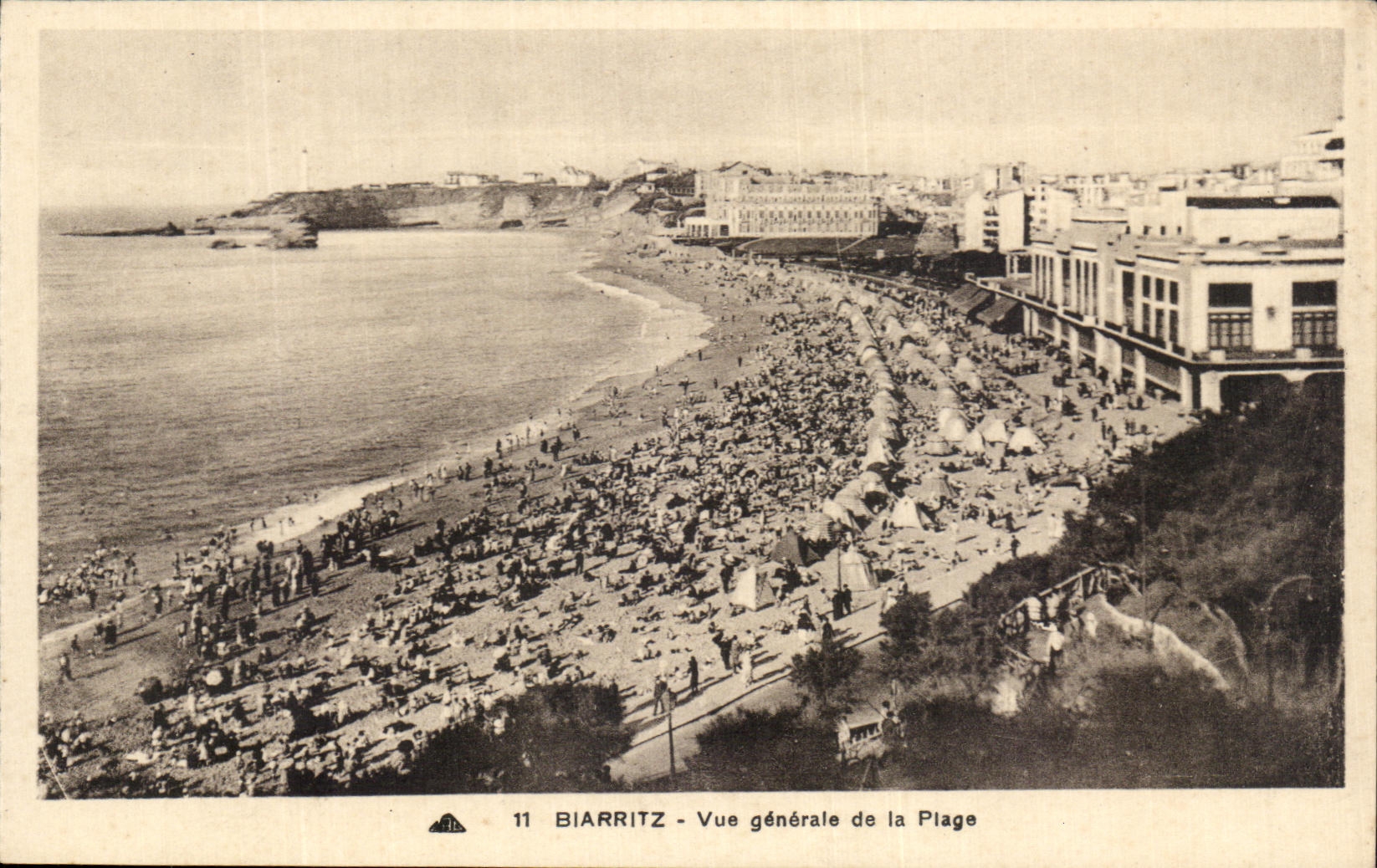 CPA Biarritz Vue generale de la Plage