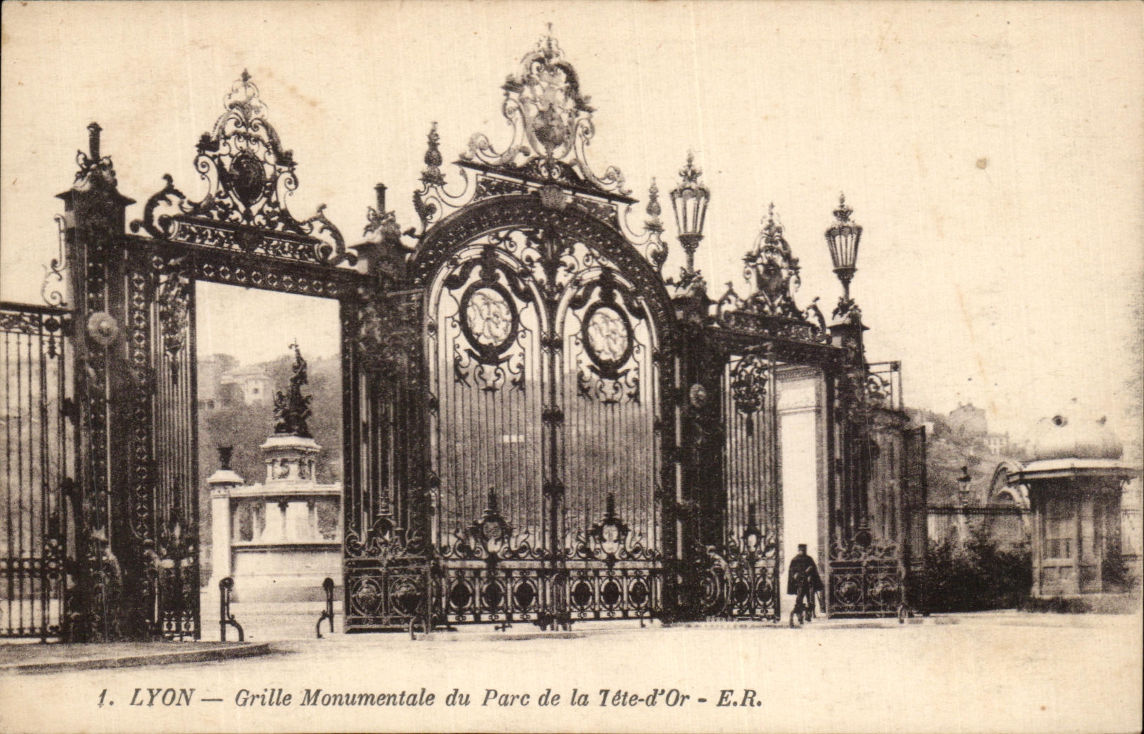 LYON — Grille Monumentale du Parc de la Tête-d'Or — E.R.