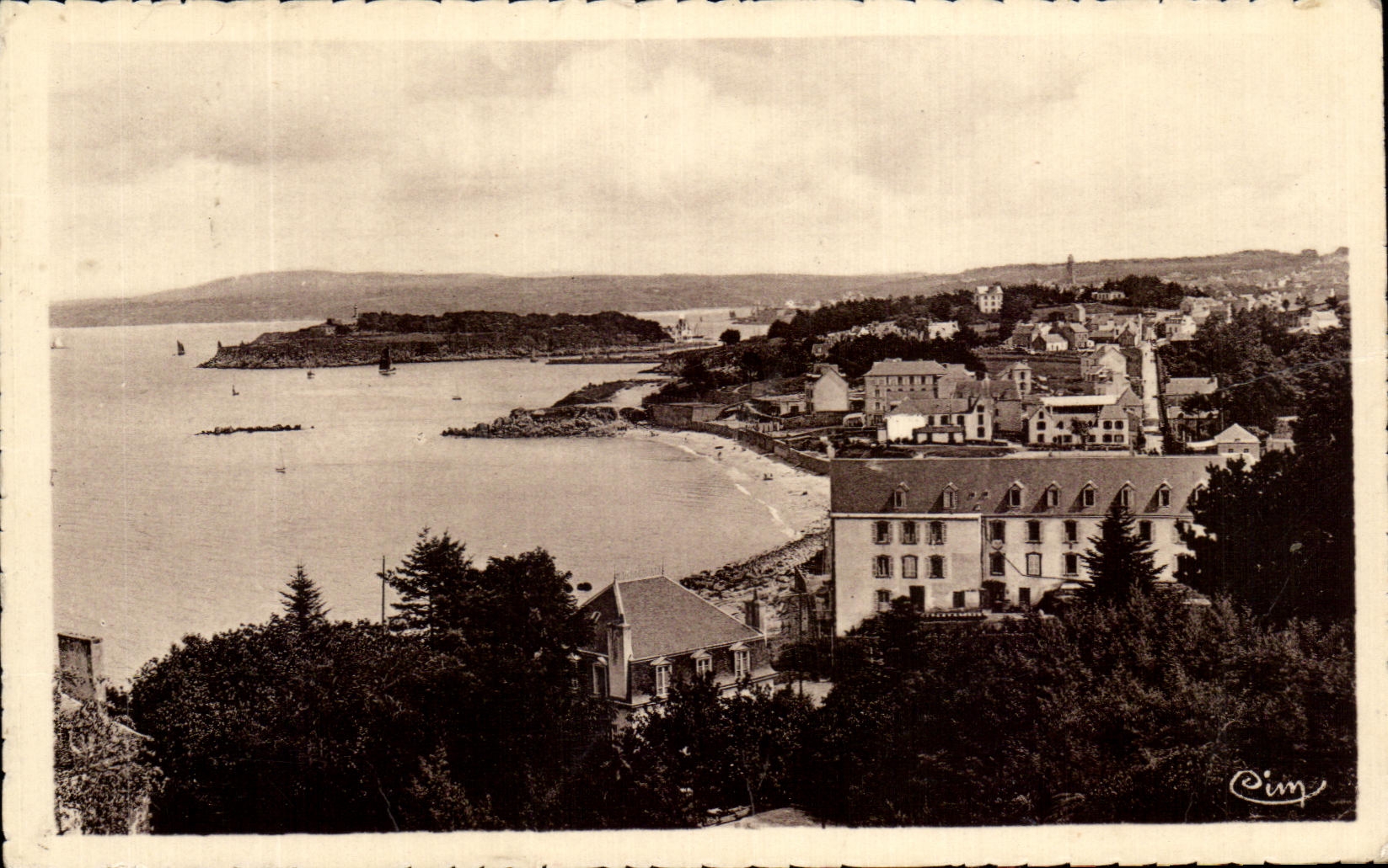 CPA Treboul Vue Panoramique de Treboul et Douarnenez