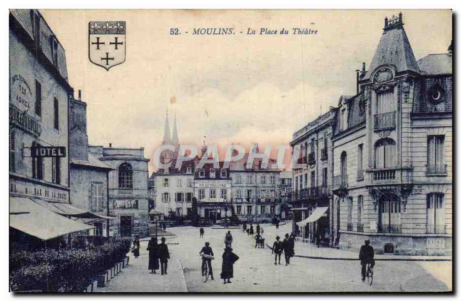CPA Moulins La Place du Theatre