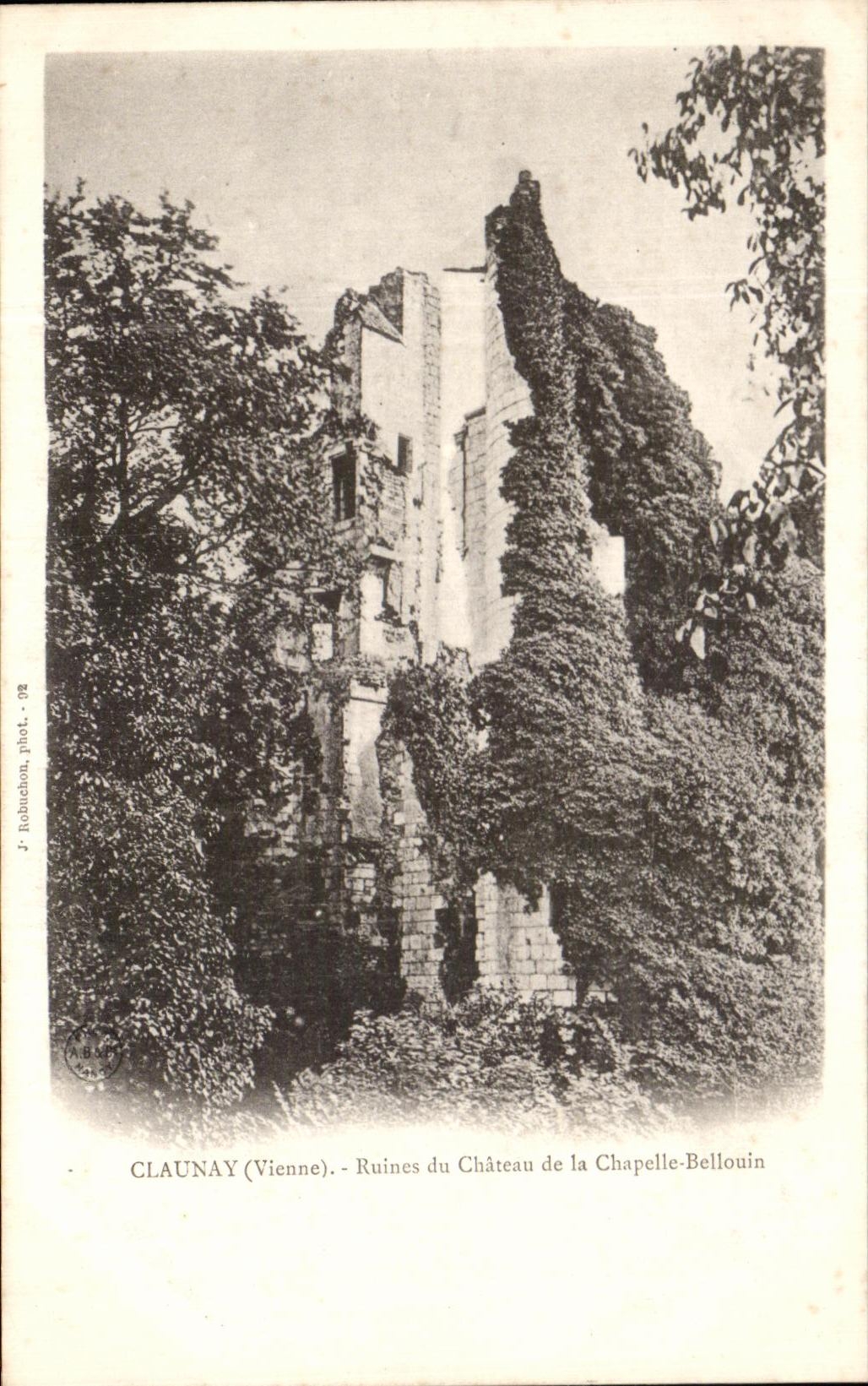 CPA Claunay Ruines de Chateau de la Chapelle Bellouin
