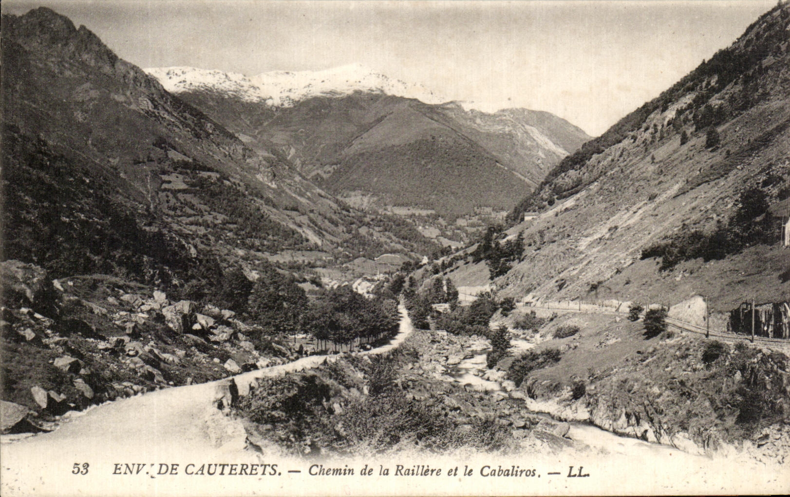 CPA Environs de Cauterets Chemin de la Raillere et le Cabaliros