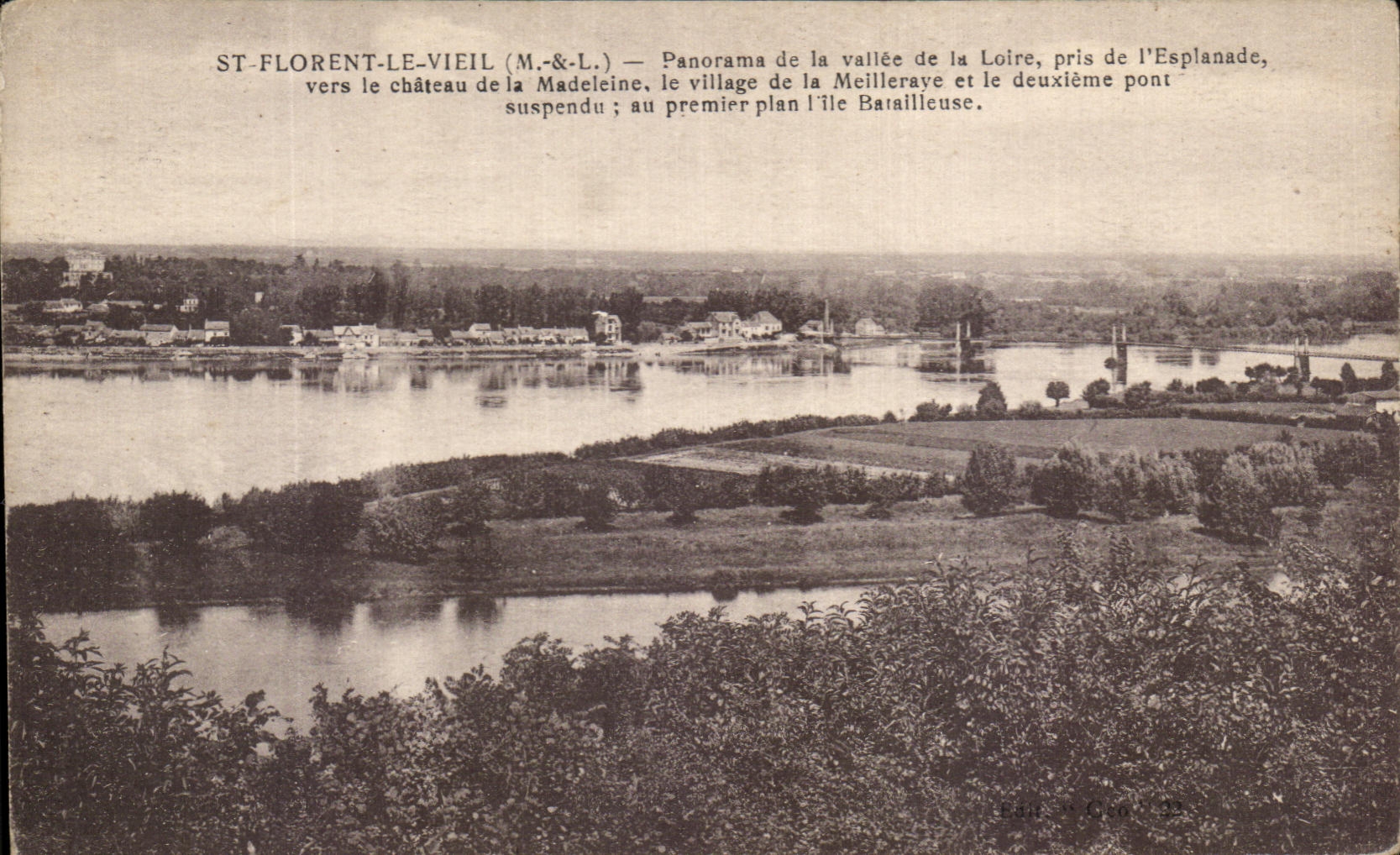 CPA St Florent Le Vieil Panorama de la Vallee de la Loire pris de 