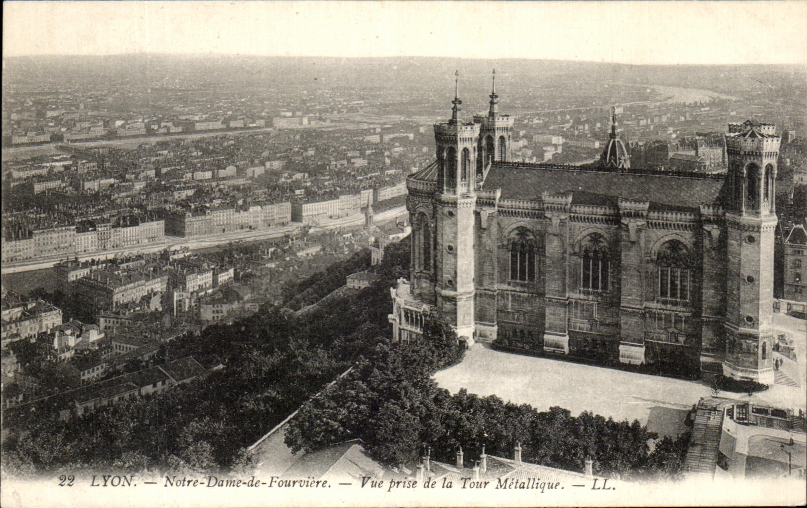 LYON — Notre-Dame-de-Fourvière — Vue prise de la Tour Métallique — LL.