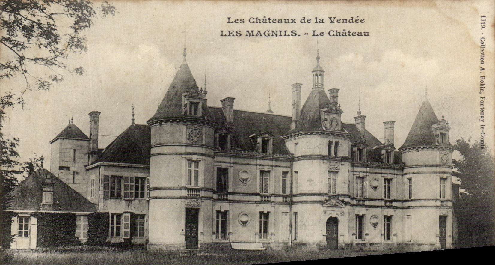 CPA Les Chateaux de L a Vendee Les Magnils Le Chateau 