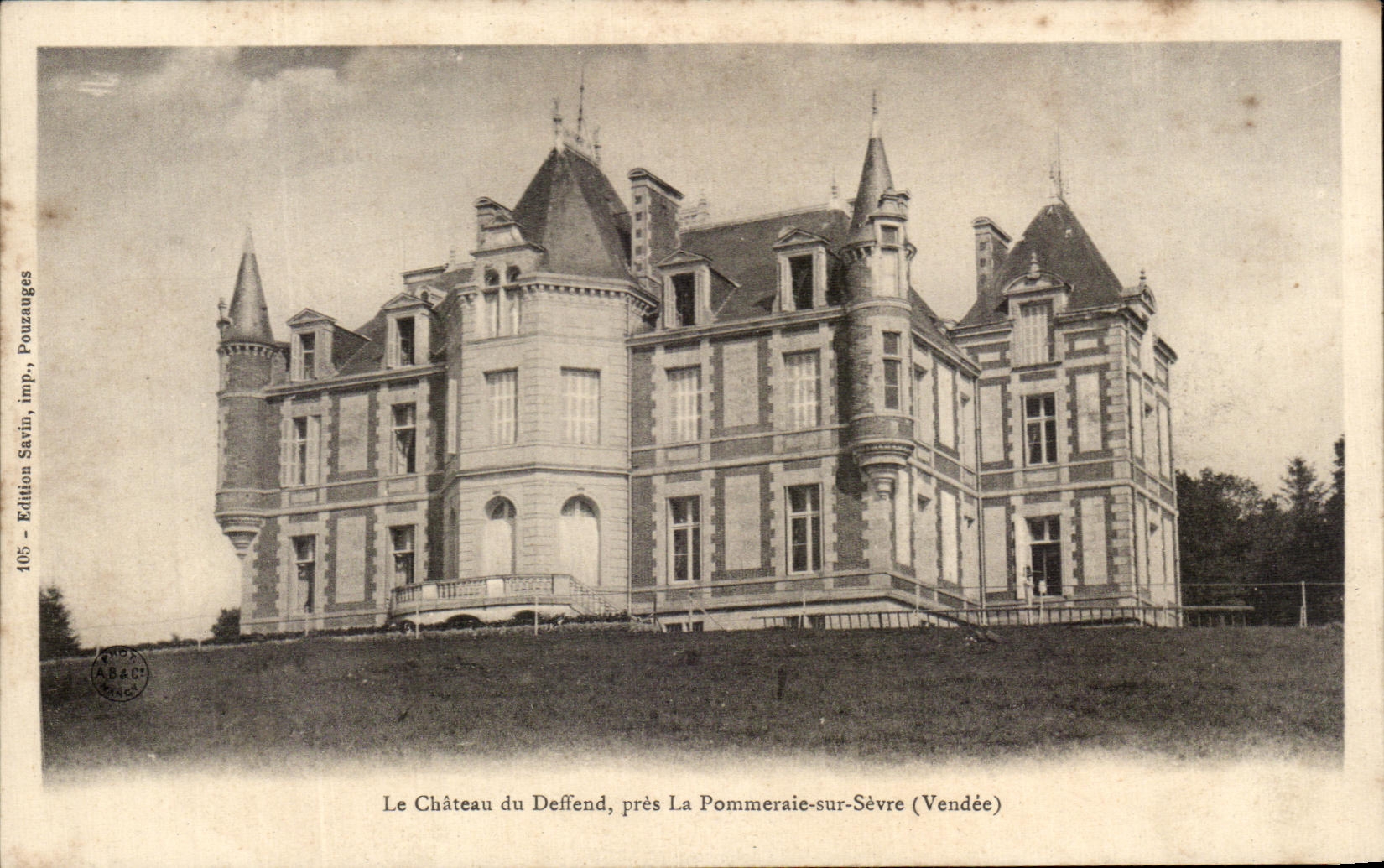 CPA Le Chateau du Deffend Pres La Pommeraie Sur Sevre 