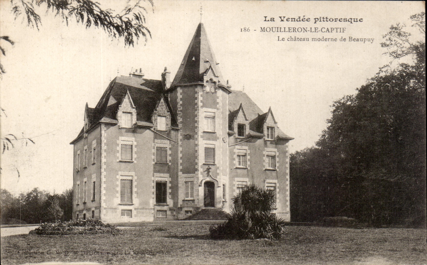 CPA La Vendee Pittoresque Mouilleron Le Captif Le Chateau Moderne de Beaupay