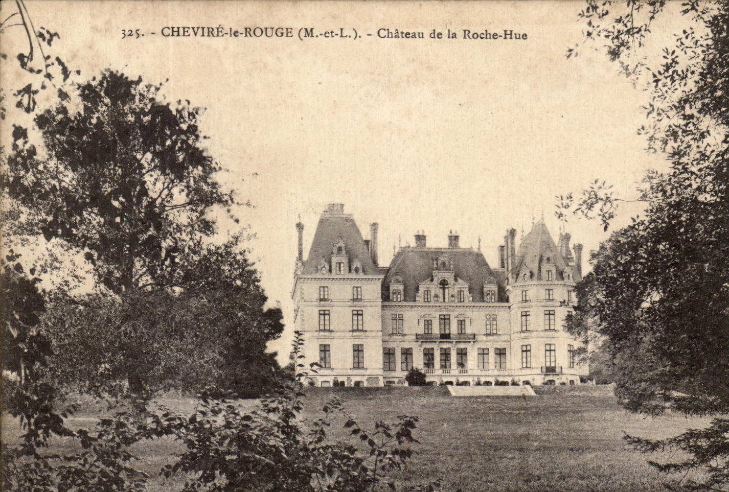 CPA Chevire le Rouge Chateau de la Roche Hue 