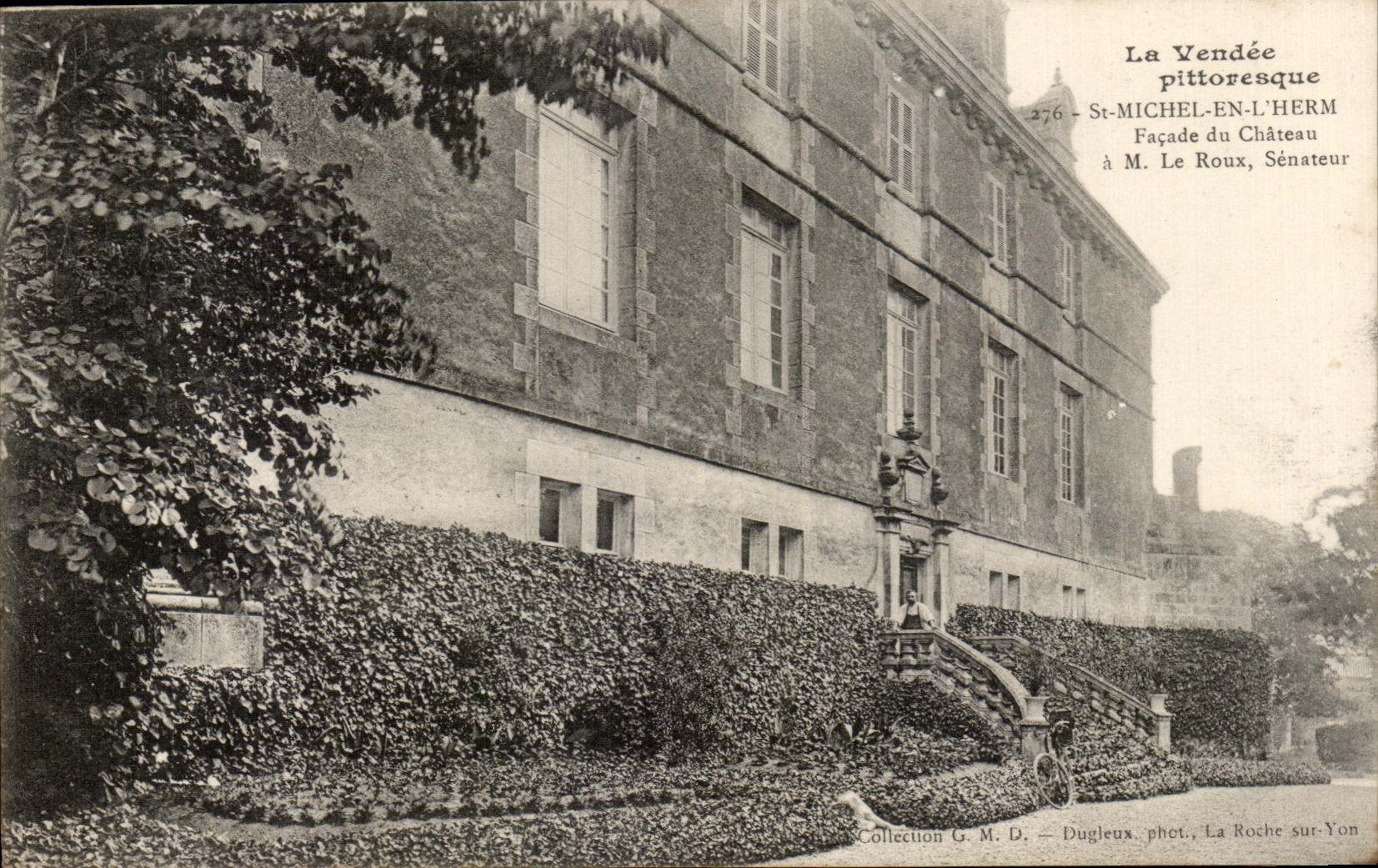 CPA La Vendee Pittoresque St Michel en L'Herm Facade du Chateau a M Le roux