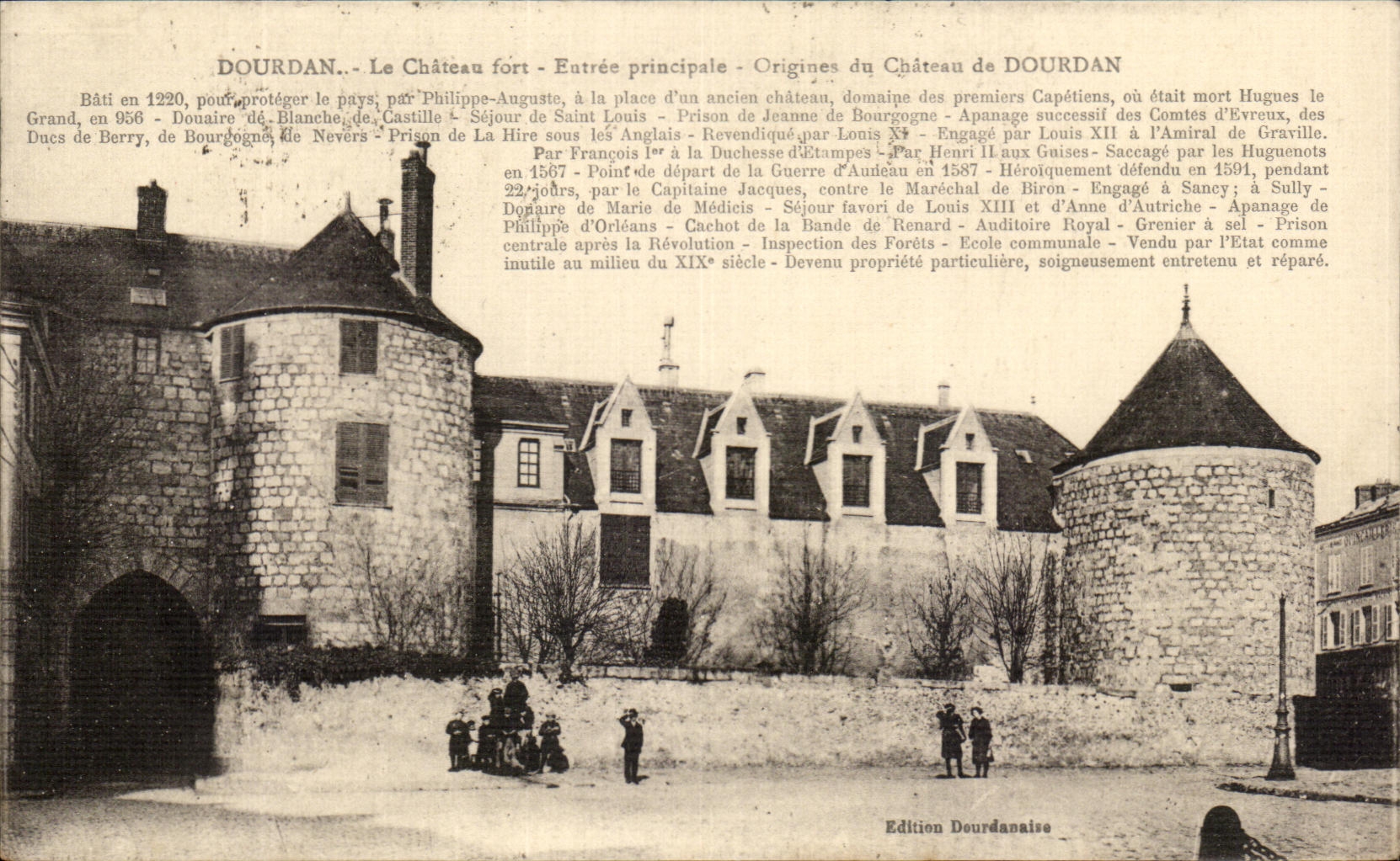 CPA Dourdan Le Chateau Fort Entree principale 
