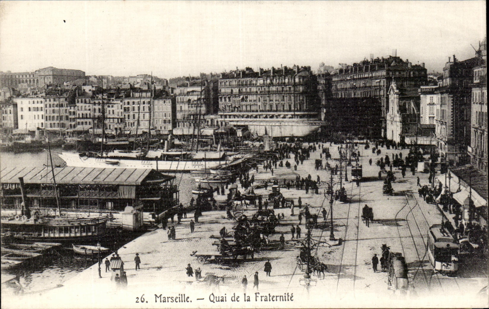 CPA Marseille Quai de la Fraternite Bateaux