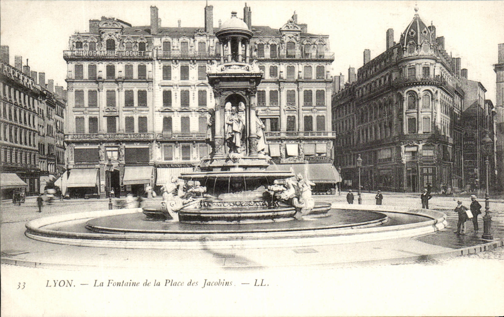 LYON — La Fontaine de la Place des Jacobins — Photographie Voguet, n°33