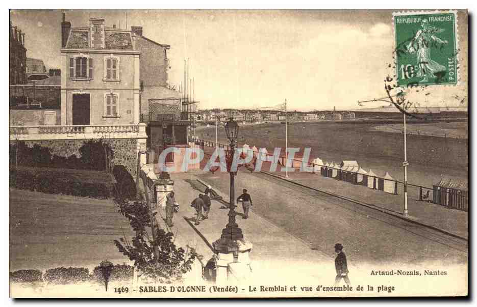 CPA Sables D'Olonne Le Remblal et vue d'ensemble de la plage