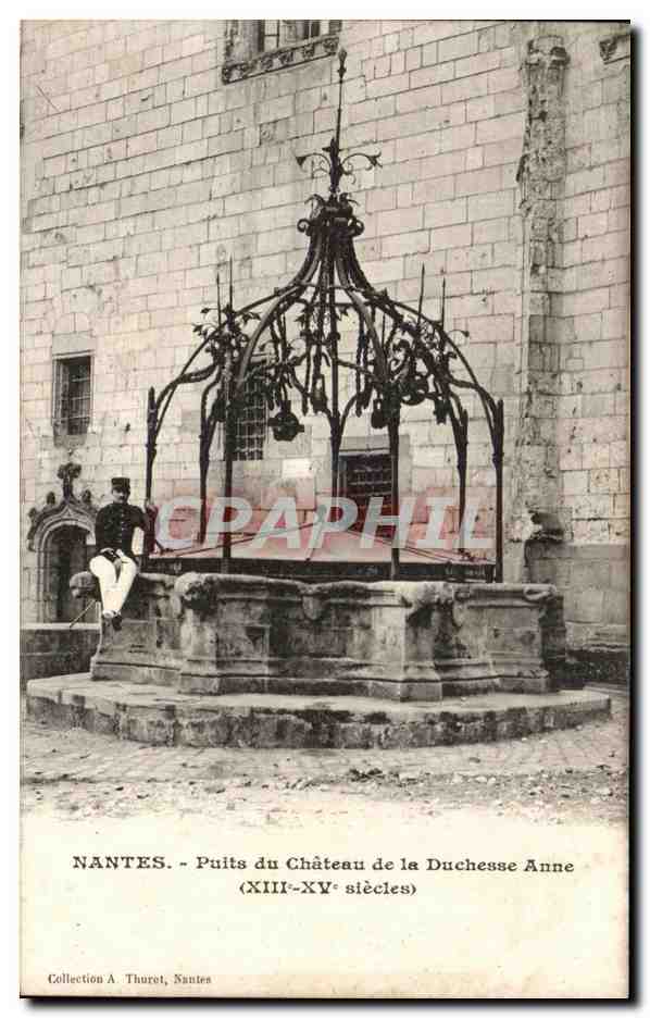 CPA Nantes Puits du chateau de la Duchesse Anne 