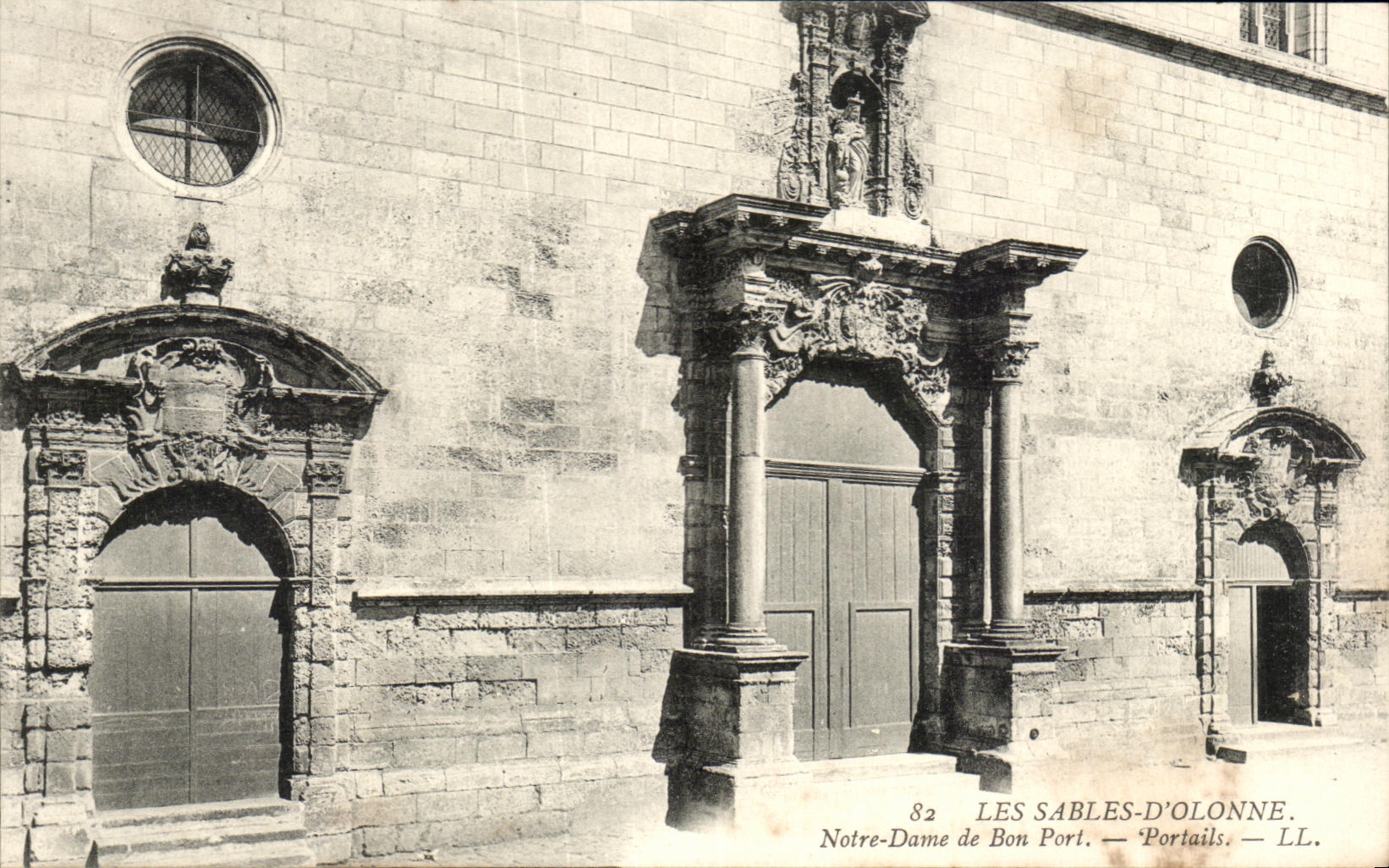 Les Sables-d'Olonne — Notre-Dame de Bon Port — Portails — LL.