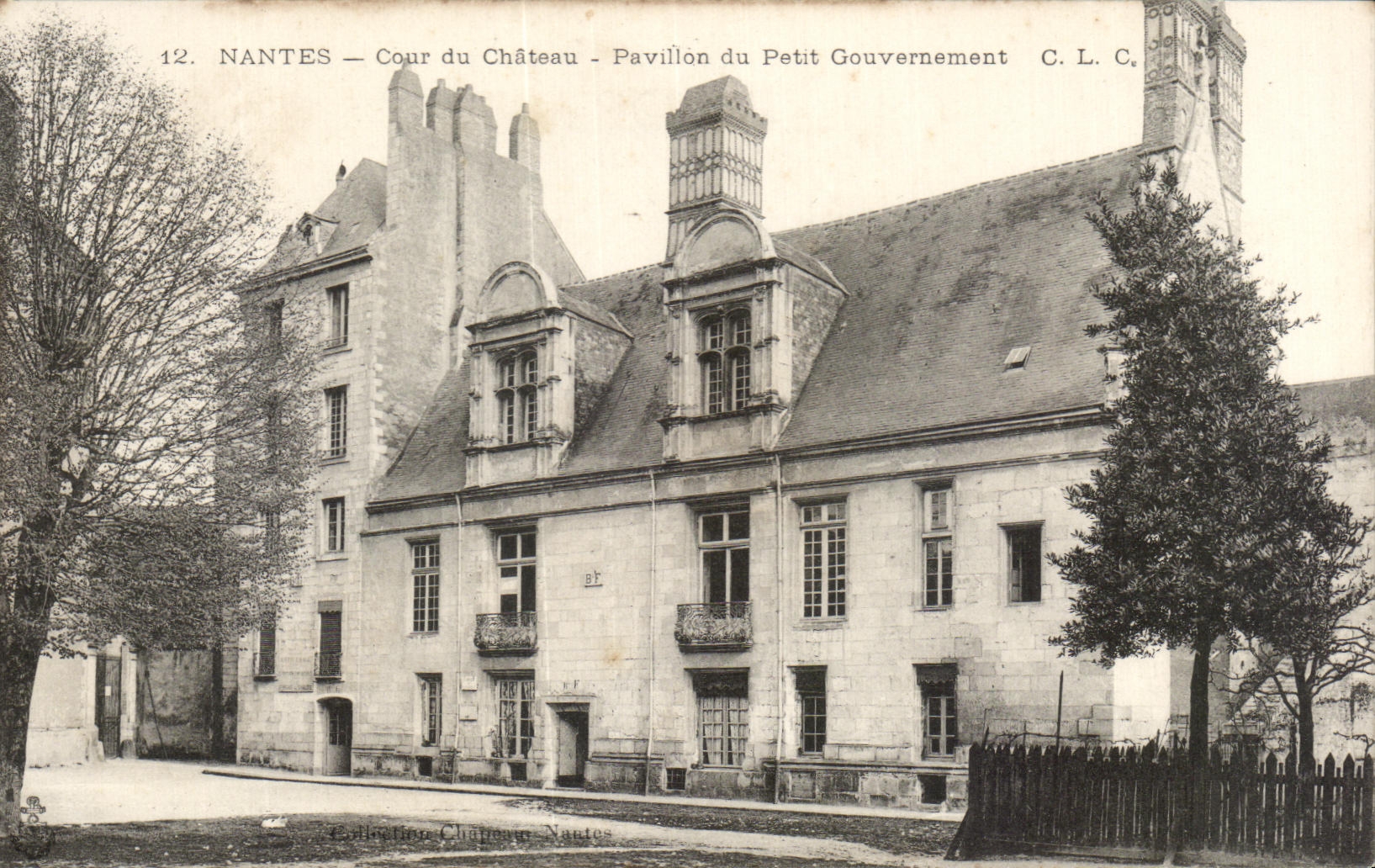 CPA Nantes Cour du Chateau Pavillon du Petit Gouvernement