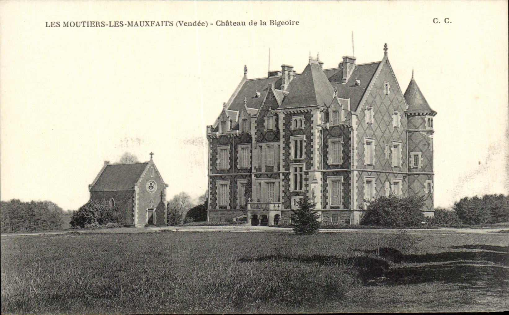 CPA Les Moutiers Les Mauxfaits Chateau de la Bigeoire