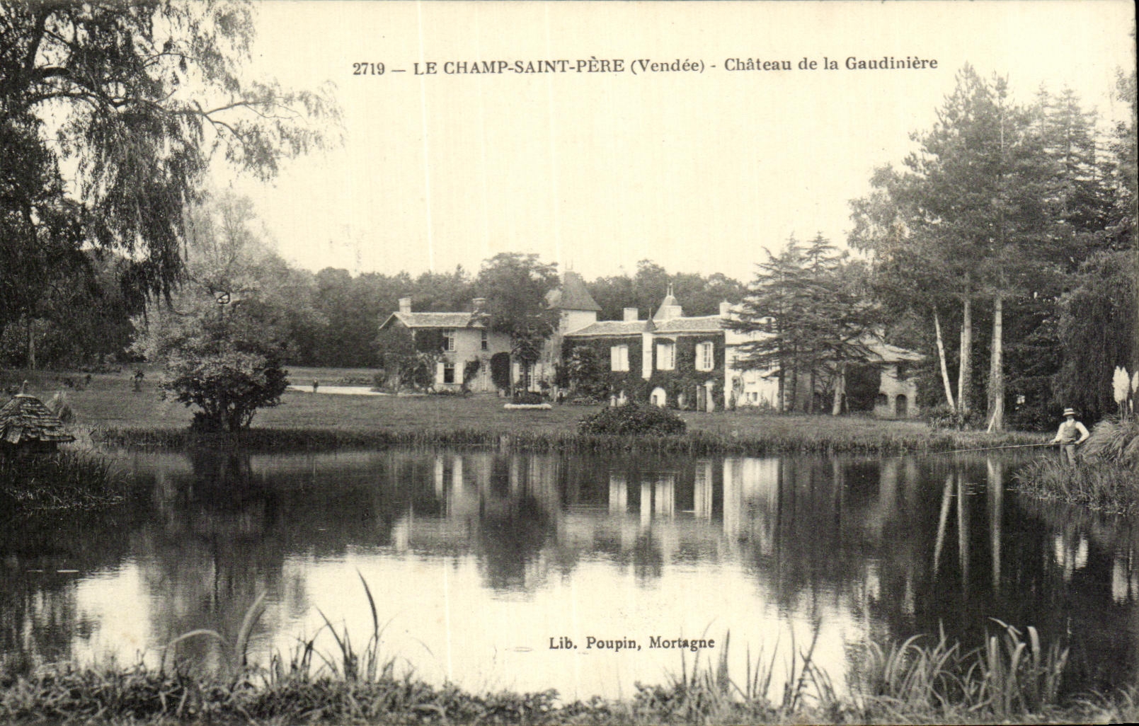 CPA Le Champ Saint Pere Chateau de la Gaudiniere pecheur