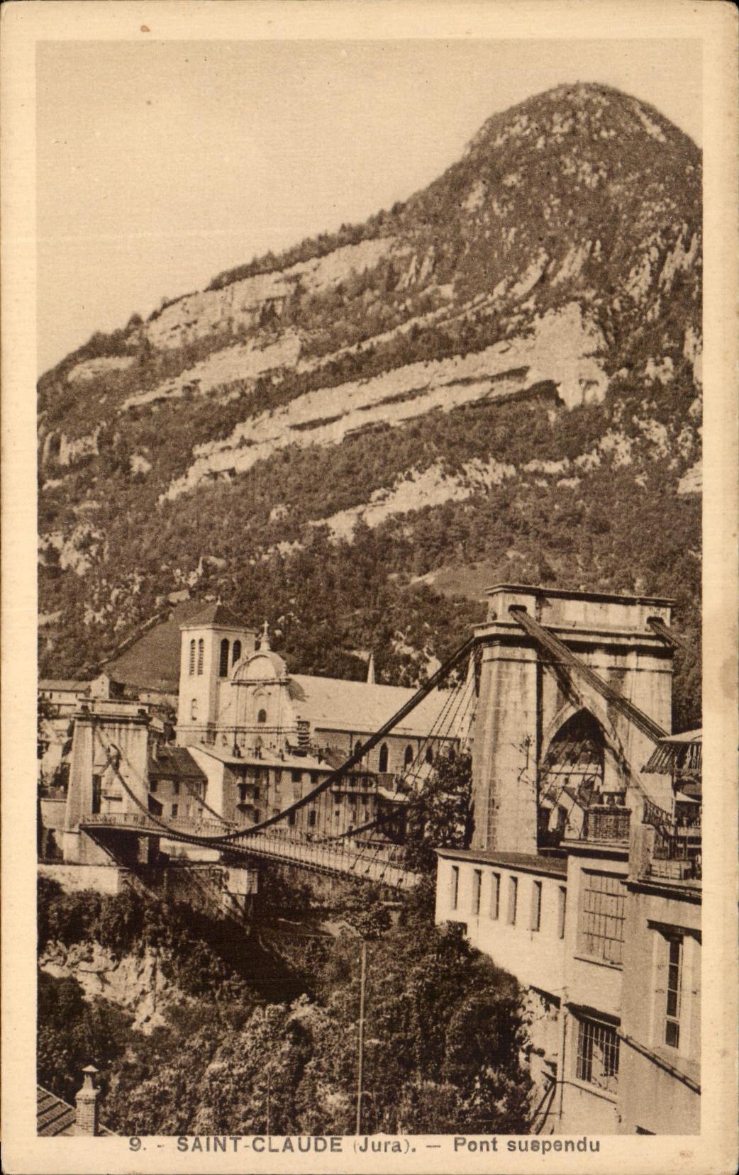 CPA Saint Claude Le Pont Suependu