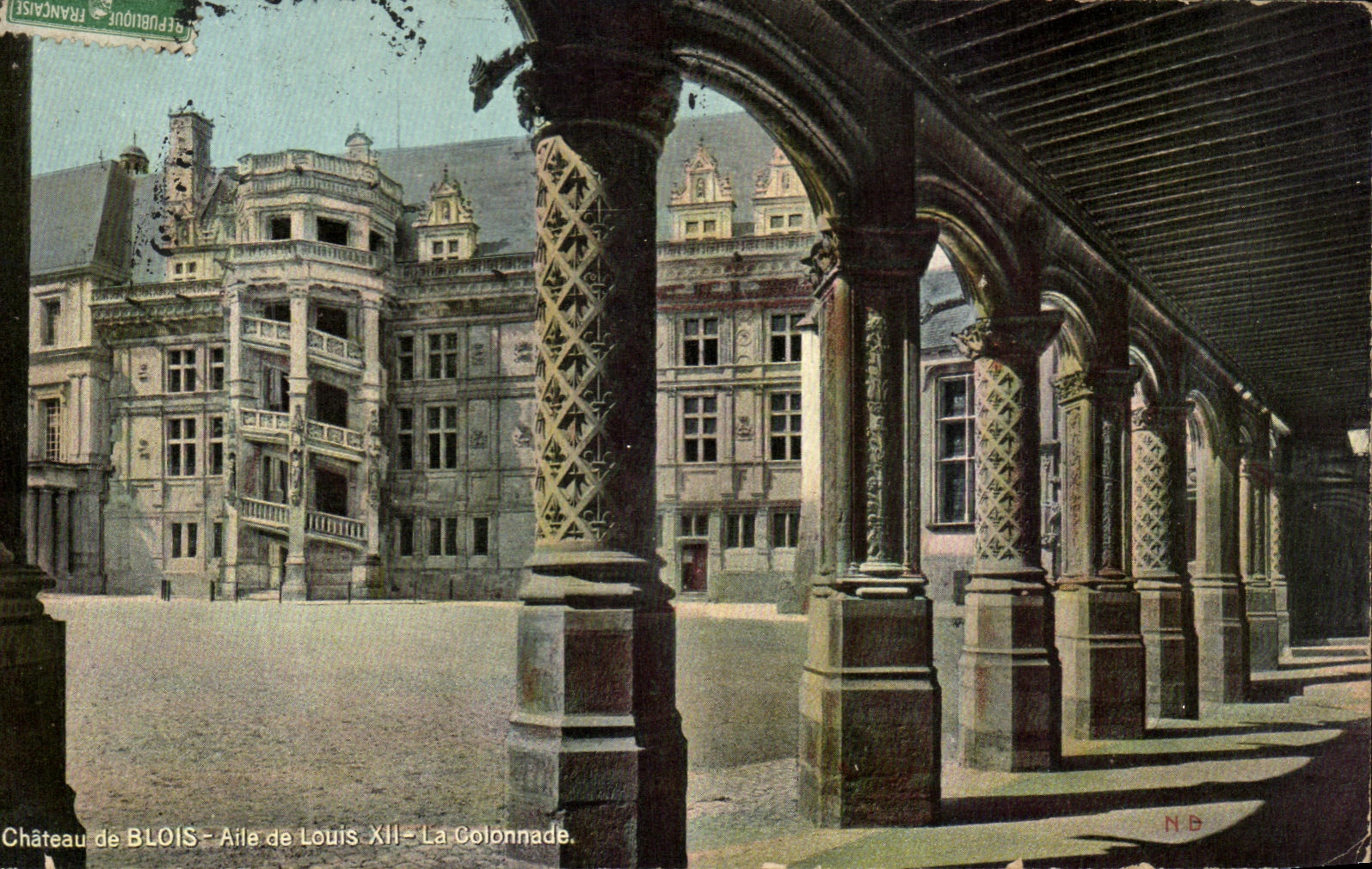 CPA Chateau de Blois Aille de Louis XII La Colonnade 