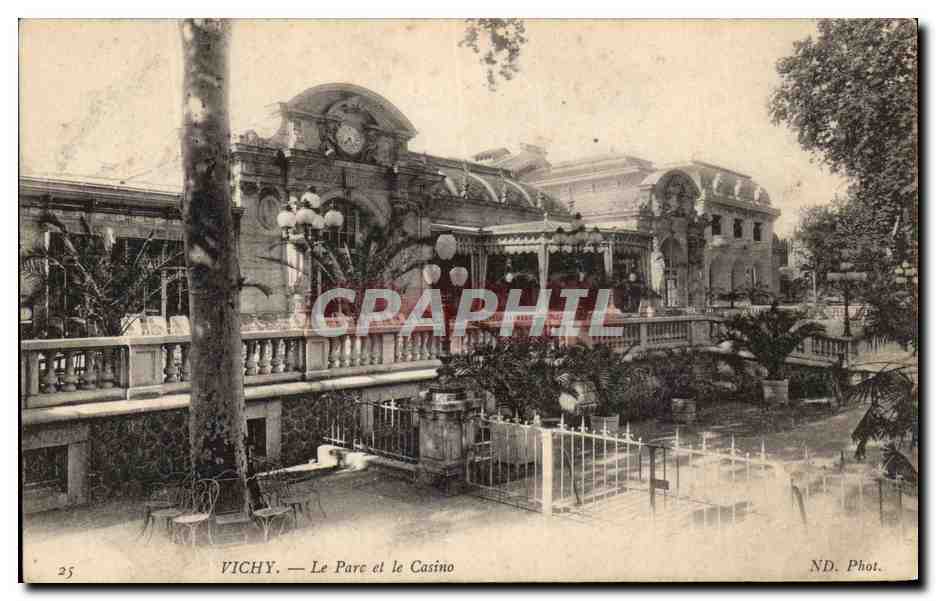CPA Vichy Le Parc et le Casino 