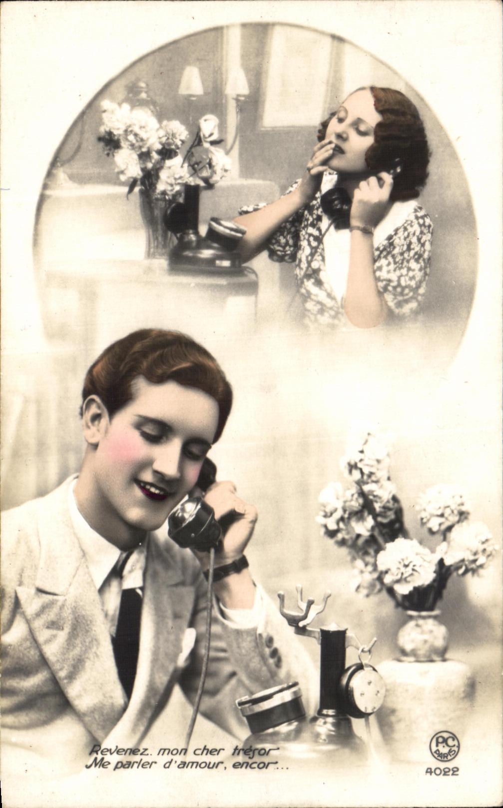 CPA Fantaisie Femme Telephone