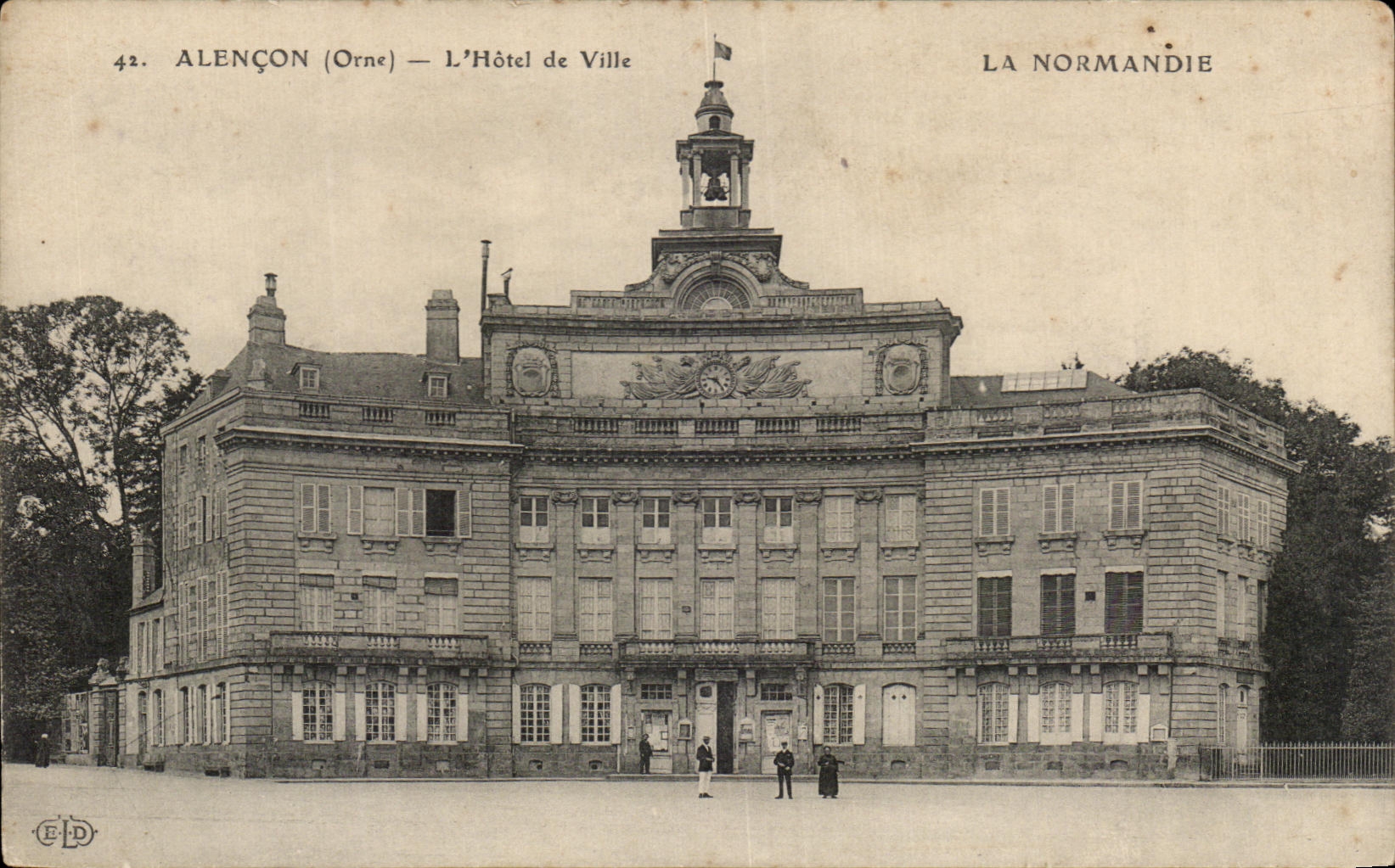 CPA Alencon L'Hotel de Ville La Normandie