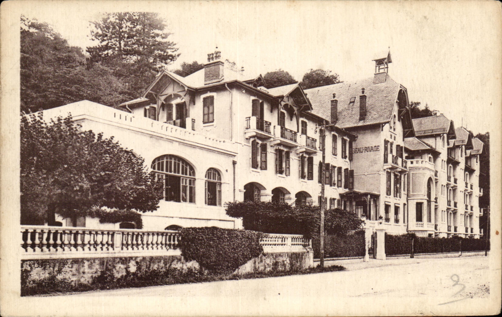 Hôtel Beau-Rivage — Annecy — éditeur Lévy et Meudon, 313
