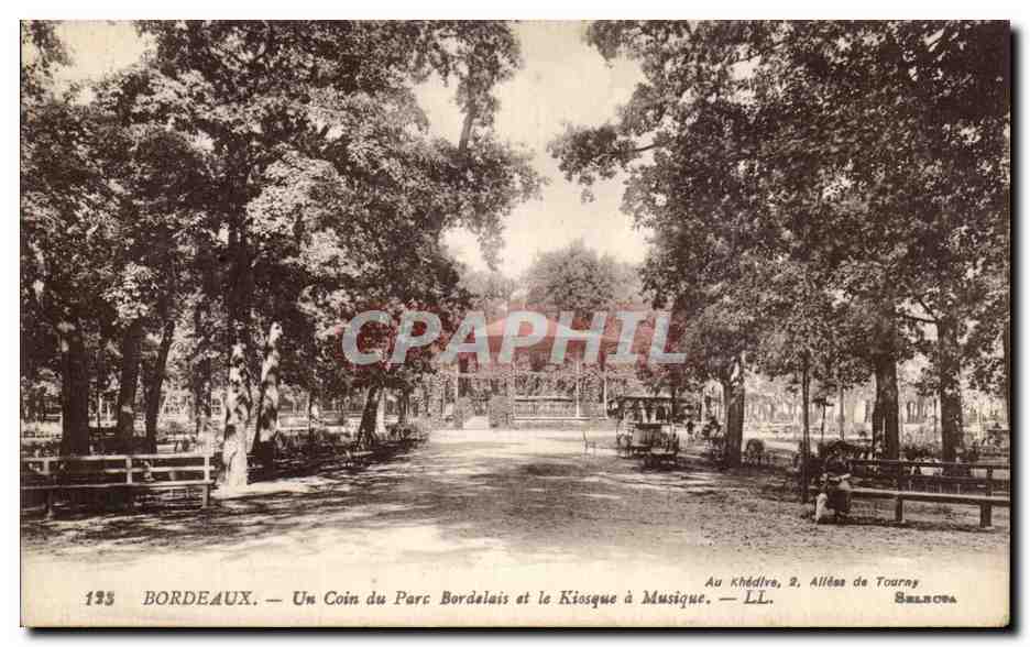 CPA Bordeaux Un Coin du Parc Bordelais et le Kiosque a Musique 