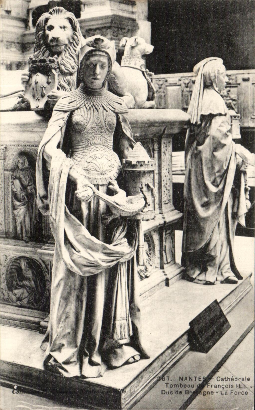 CPA Nantes Cathedrale Tombeau Francois Duc de Bretagne la Force Lion