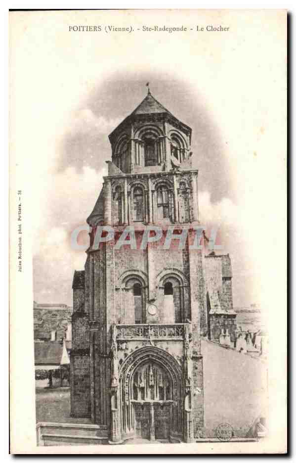 CPA Poitiers Ste Radegonde Le Clocher