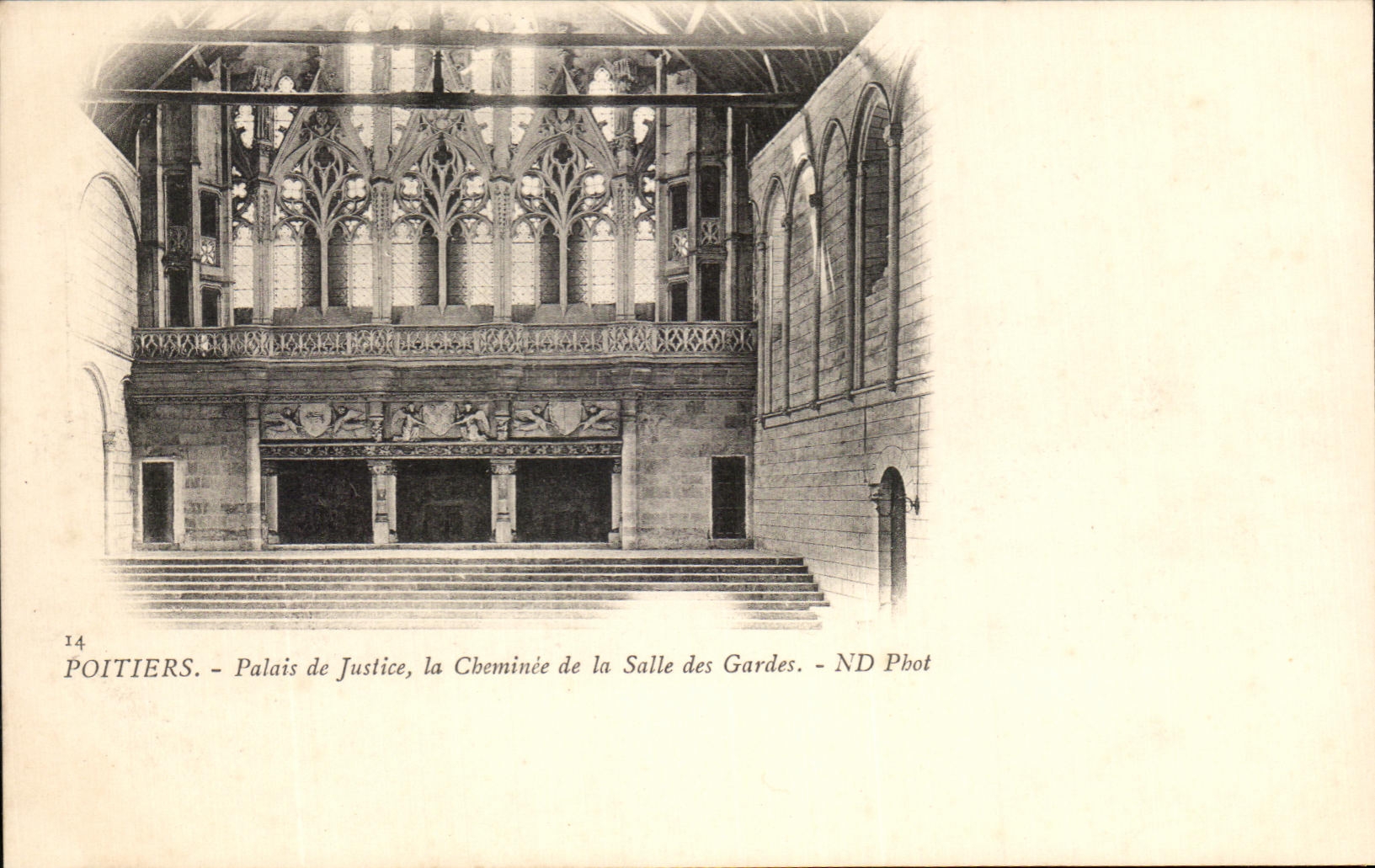 Poitiers — Palais de Justice, la Cheminée de la Salle des Gardes — ND Phot