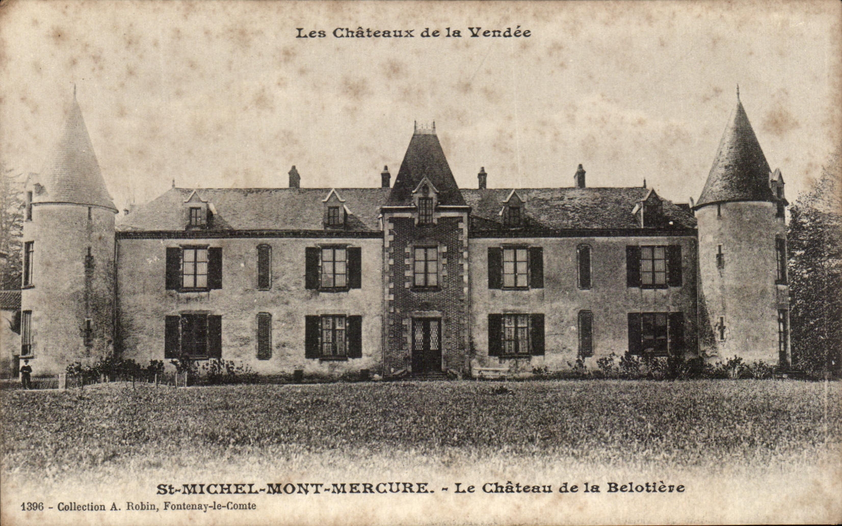 CPA St Michel Mont Mercure Le Chateau de la Belotiere 