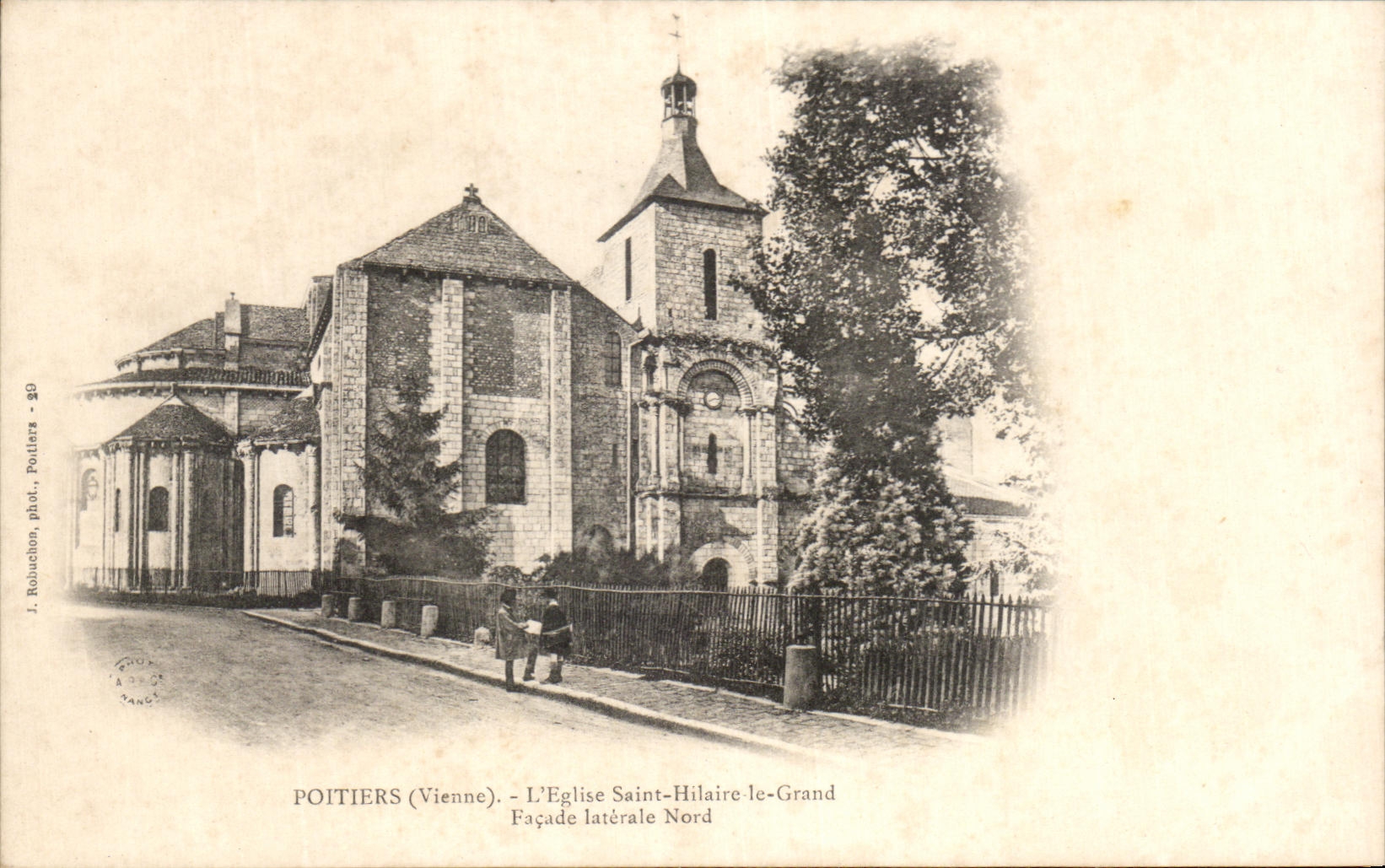CPA Poitiers L'Eglise Saint Hilaire Le Grand Facade Laterale Nord 