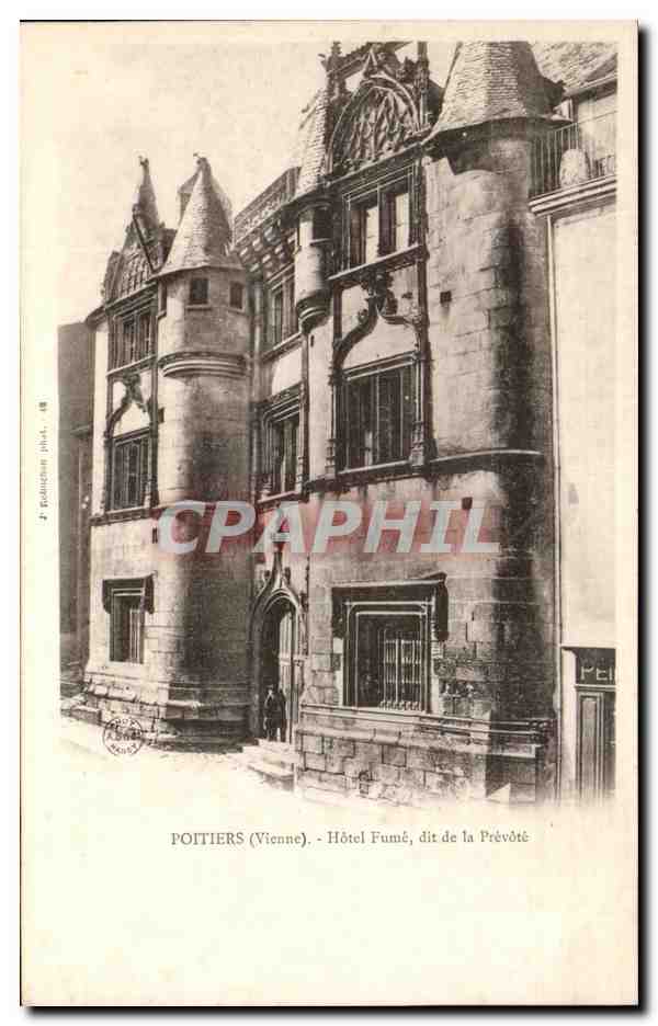 Poitiers (Vienne) — Hôtel Funé, dit de la Prévôté — J. Poulain (phot.)