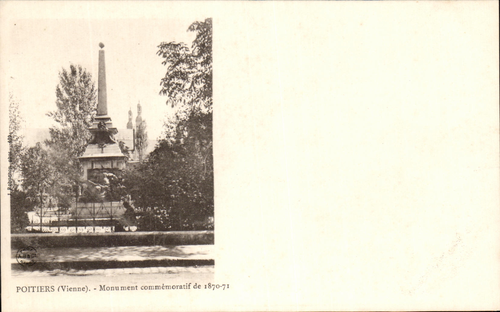 Poitiers (Vienne) - Monument commémoratif de 1870-71 — éditeur L. Bobronne, n° 40