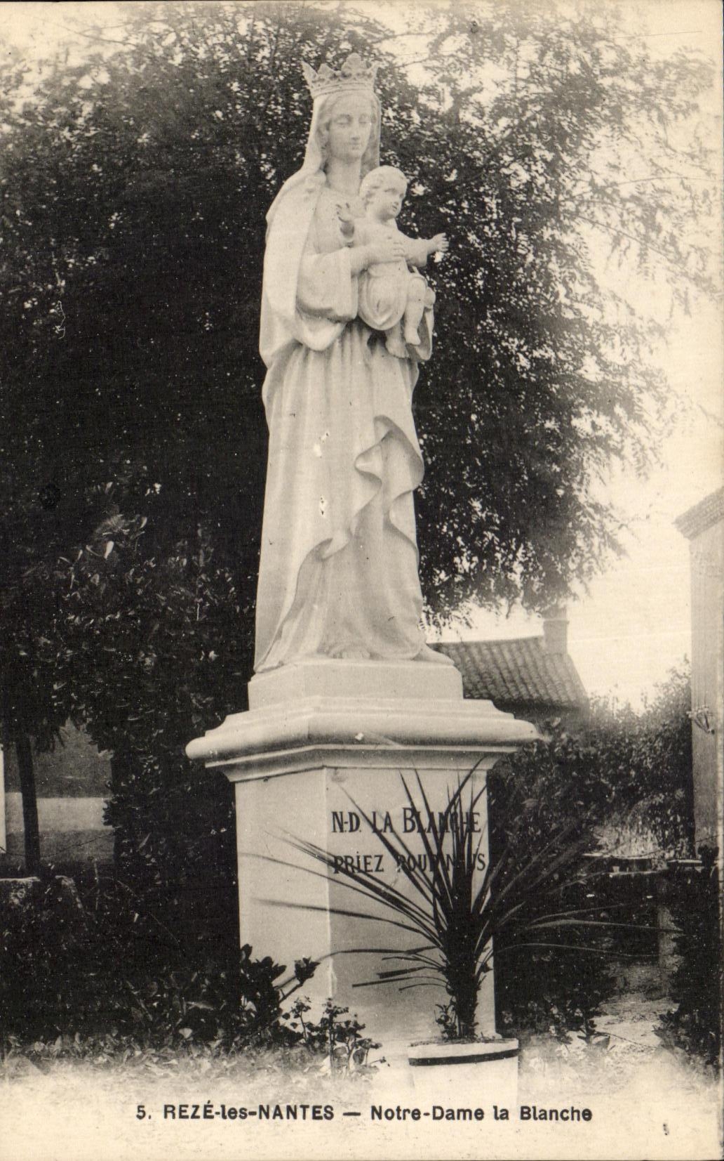 CPA Reze les Nantes Notre Dame la Blanche 