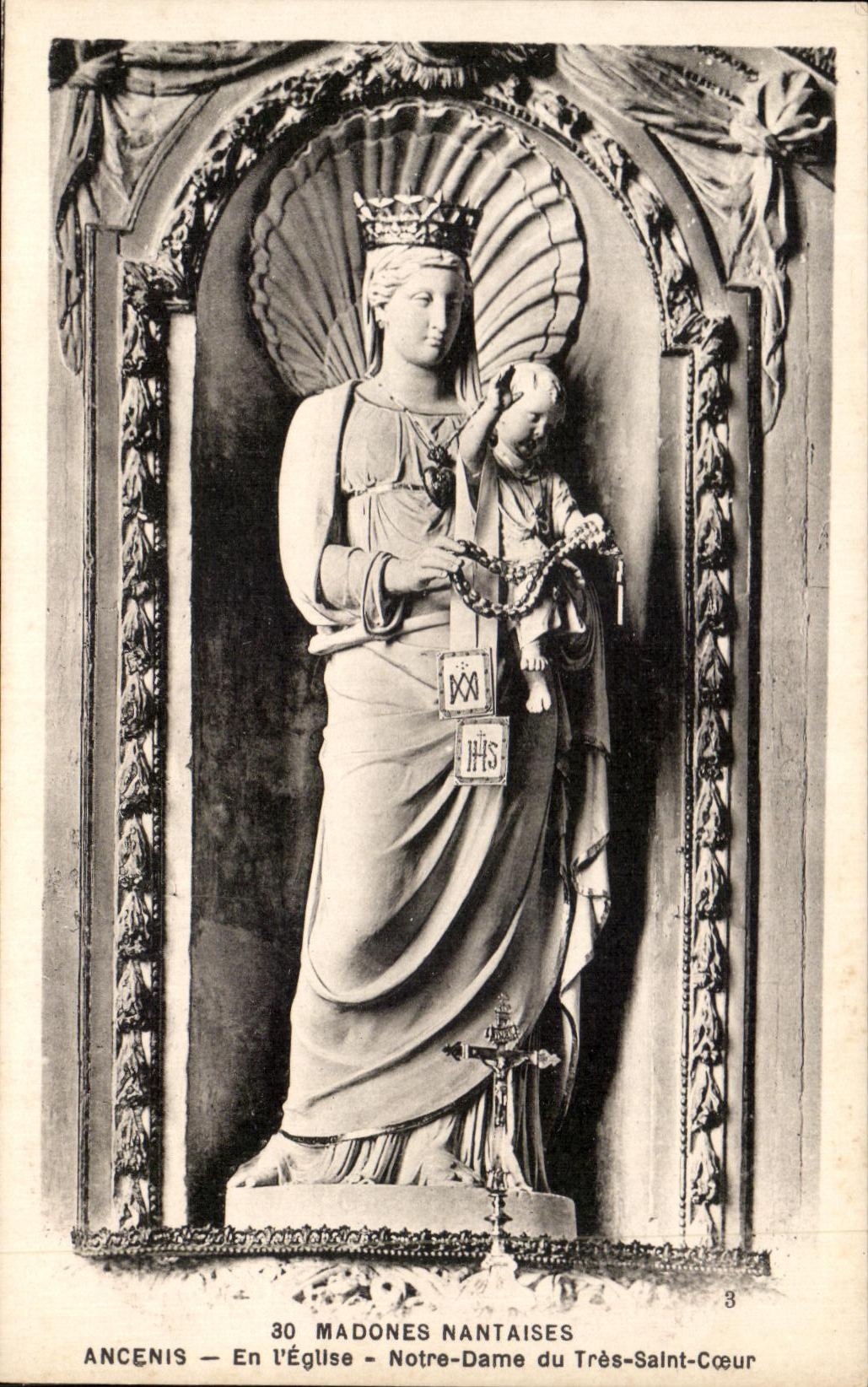 CPA Madones Nantaises Anceins En L'Eglise Notre dame du Tres Saint Coeur 