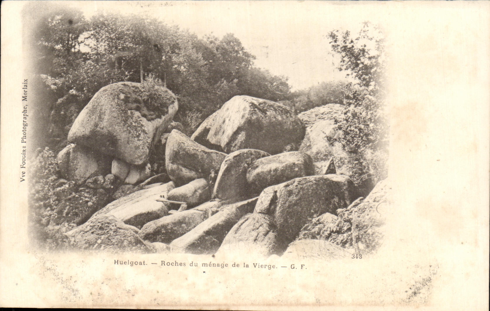 CPA Huelgoat roches du Menage de la Vierge 