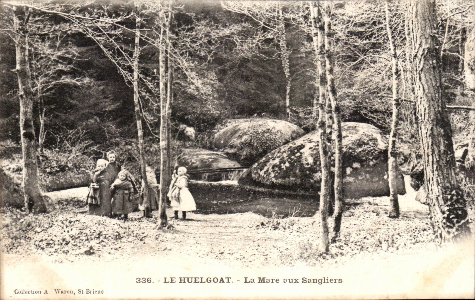 CPA Huelgoat La Mare ses Sangliers Enfants