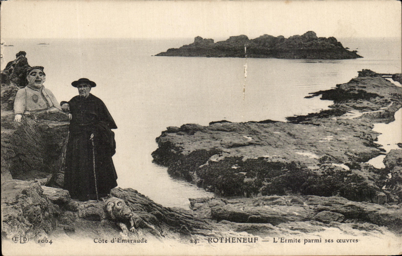 Rotheneuf — L'ermite parmi ses œuvres — Éditeur E.D. n°24